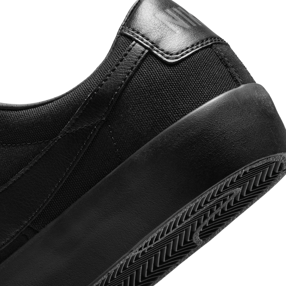 Nike SB Zoom Blazer Low Pro GT Grant Taylor Black Black Black Anthracite - 50-50 Skate Shop